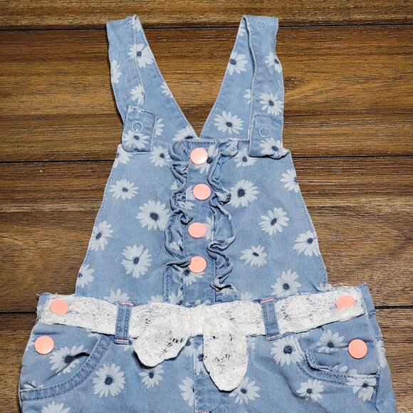 Lightweight Denim Infant Overalls w/ Daisies and Faux Lace Belt - Size 24M - Picture 2 of 5